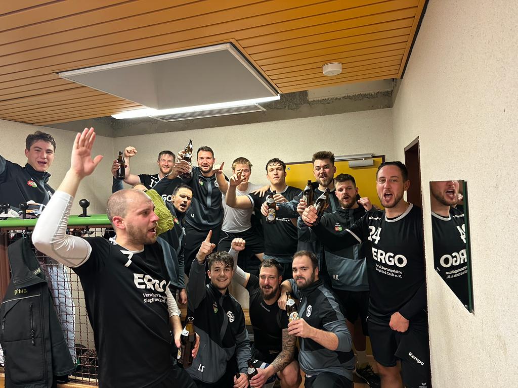 Männer feiern ersten Sieg der Saison beim BHC Königsbrunn
